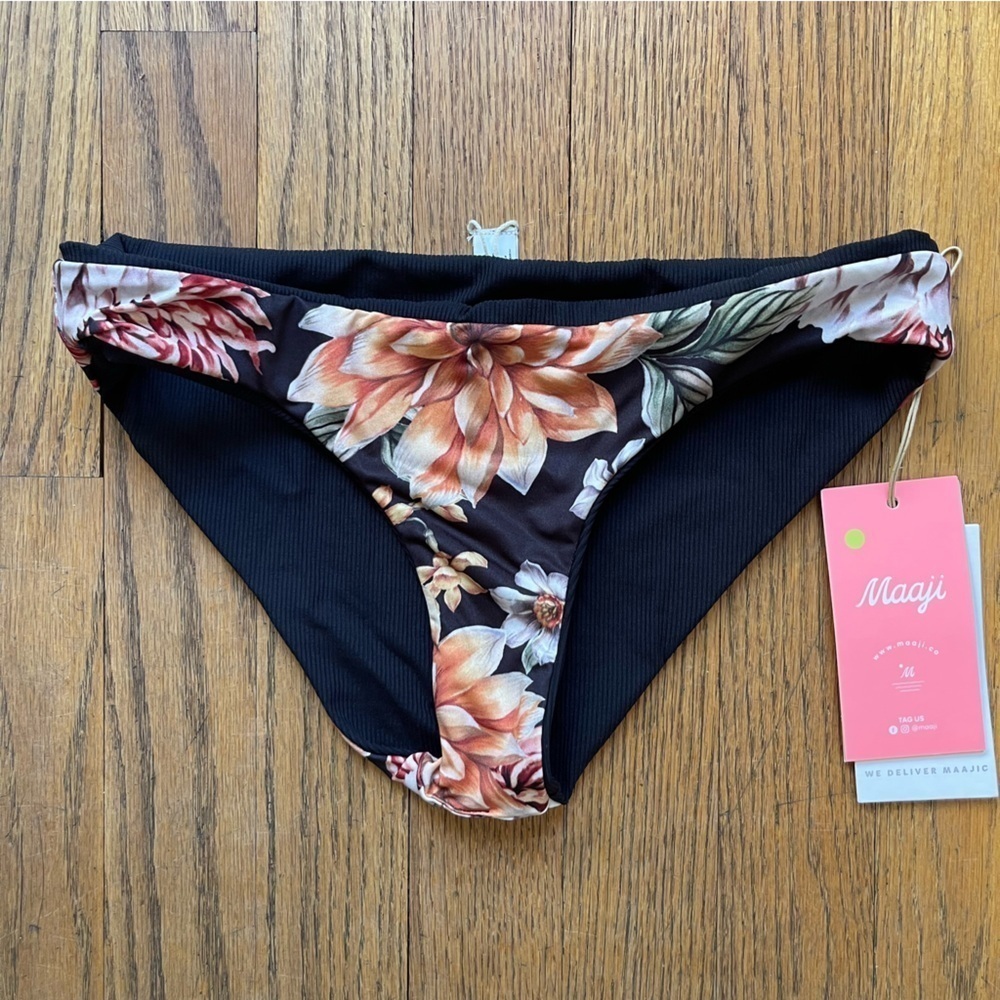 NEW Maaji Reversible Bikini Bottom Ribbed Black floral Size XS NWT